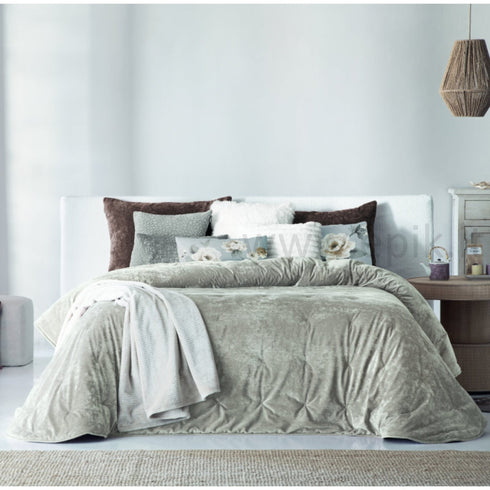 Lovatiesė "Mirabela Taupe" su 2 dekoratyvinių pagalvėlių užvalkalais, šviesi smėlinė